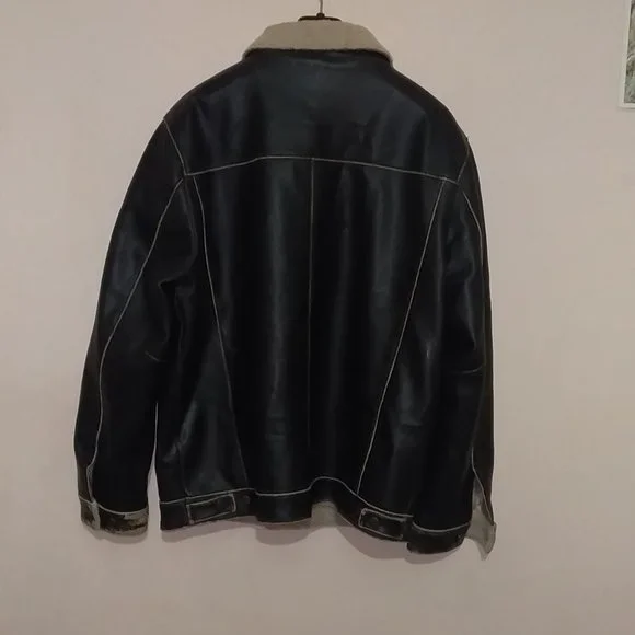 Leather jacket - Picture 13 of 15
